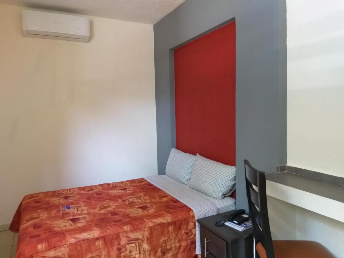 Hotel Jorge Alejandro Guadalajara Ngoại thất bức ảnh