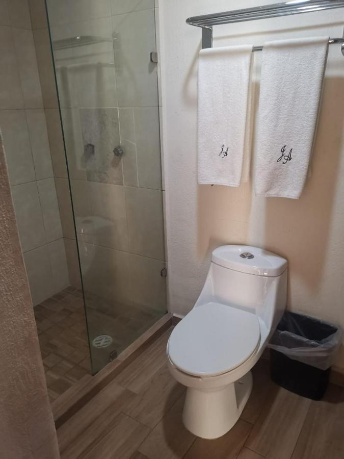 Hotel Jorge Alejandro Guadalajara Ngoại thất bức ảnh